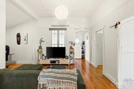 Property photo of 175 Russell Street Newtown QLD 4350