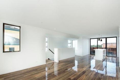 Property photo of 4/58 Nepean Highway Seaford VIC 3198