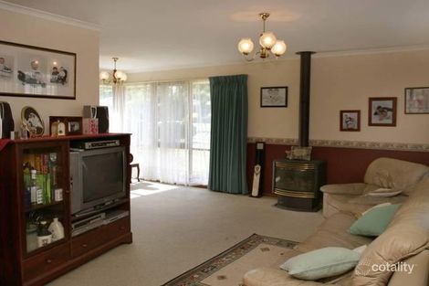 Property photo of 19 Pioneer Court Berwick VIC 3806