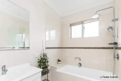 Property photo of 11 Harris Street Emerald QLD 4720