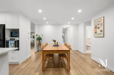 Property photo of 11 Corella Court Carrum Downs VIC 3201