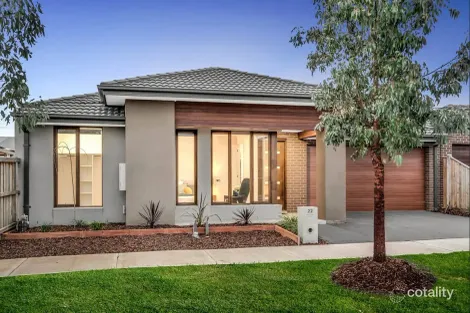 Property photo of 22 Sudbury Street Mickleham VIC 3064