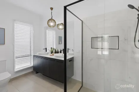 Property photo of 20 Limpet Circuit Point Lonsdale VIC 3225