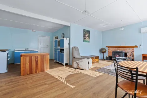 Property photo of 10 Honeysuckle Avenue Sisters Beach TAS 7321