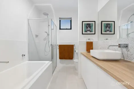Property photo of 1/2 Wind Row Avenue Mount Barker SA 5251