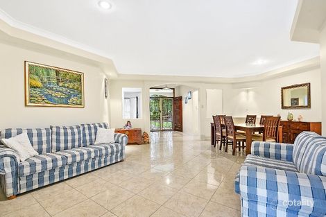 Property photo of 2 Tanzen Drive Arundel QLD 4214