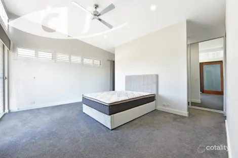 Property photo of 31 Medinah Avenue Luddenham NSW 2745