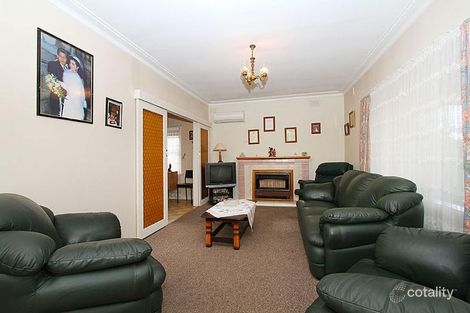 Property photo of 4 Dumbarton Street Reservoir VIC 3073