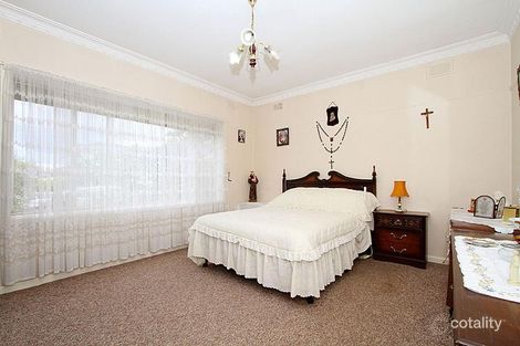 Property photo of 4 Dumbarton Street Reservoir VIC 3073