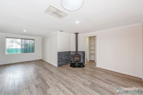 Property photo of 18 Bonnie Doone Grove Dawesville WA 6211