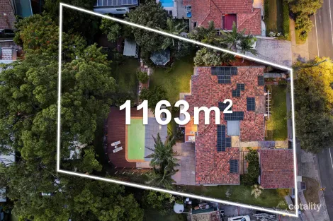 Property photo of 523 Cavendish Road Coorparoo QLD 4151