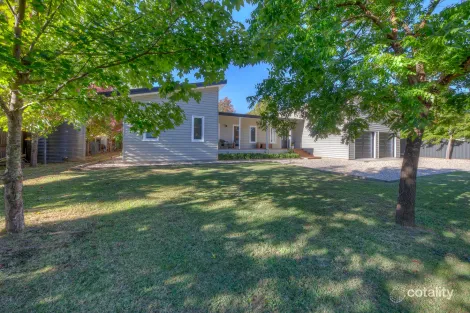 23 Station St, Porepunkah, VIC 3740