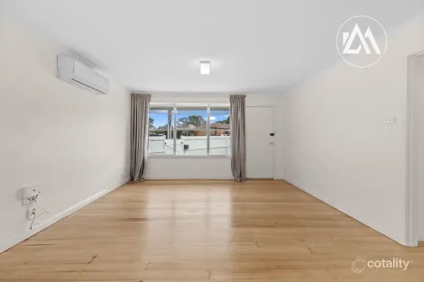 Property photo of 1 Mulberry Crescent Frankston North VIC 3200