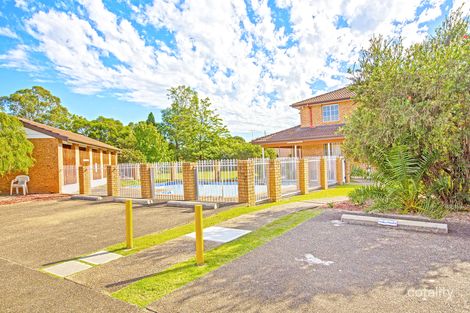Property photo of 10/26 Turquoise Crescent Bossley Park NSW 2176