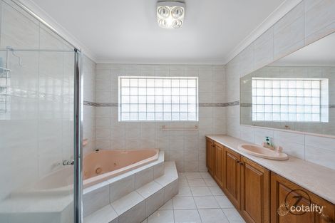 Property photo of 201 Lady Nelson Way Taylors Lakes VIC 3038