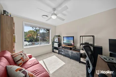 Property photo of 32 Alfred Hill Drive Melba ACT 2615