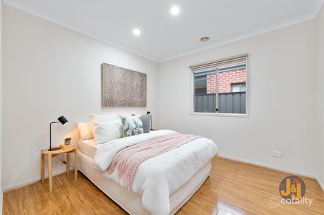 Property photo of 325 Waterview Boulevard Craigieburn VIC 3064