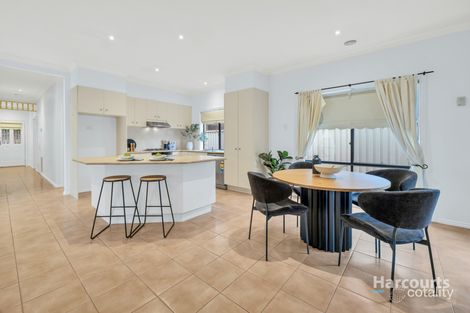 Property photo of 21 Moreton Close Caroline Springs VIC 3023