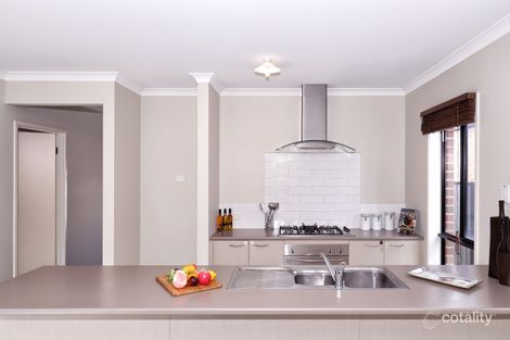 Property photo of 12 Lewisham Place Craigieburn VIC 3064