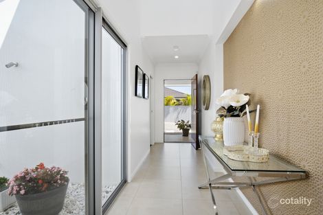 Property photo of 48 North View Street Hope Island QLD 4212