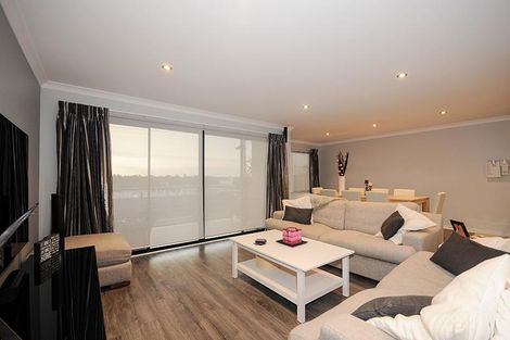 2/4 Floriston Rd, Boronia, VIC 3155
