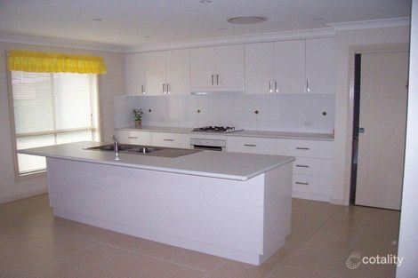 Property photo of 4 Oxbow Court Dubbo NSW 2830
