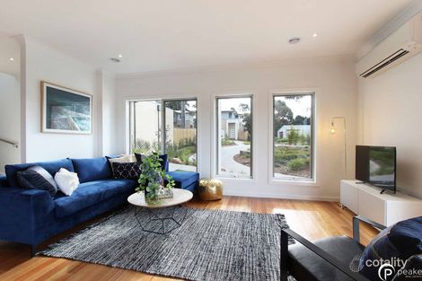 Property photo of 5 Boyd Way Narre Warren VIC 3805
