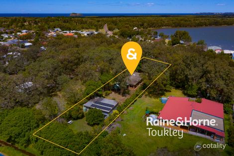 Property photo of 17 Greenacre Avenue Lake Munmorah NSW 2259