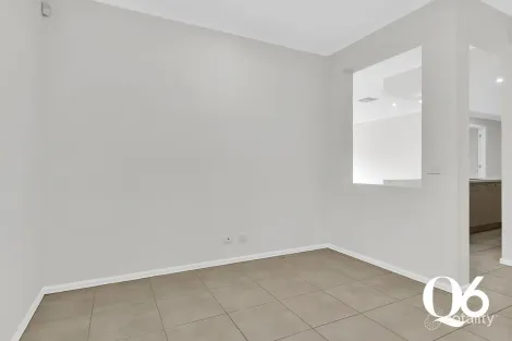 Property photo of 82 Riverside Concourse Cobblebank VIC 3338