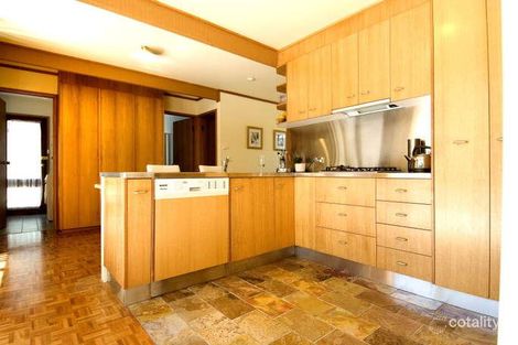 Property photo of 32 Osburn Drive Macgregor ACT 2615