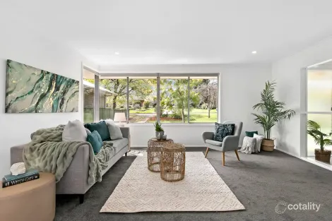 10 Pope St, Hughes, ACT 2605