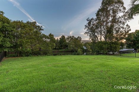 Property photo of 24 River Cove Place Helensvale QLD 4212