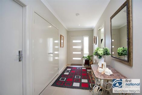 35 Wedgewood Rd, Roxburgh Park, VIC 3064