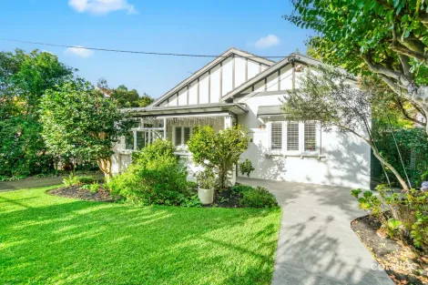 Property photo of 47 Gilroy Road Turramurra NSW 2074