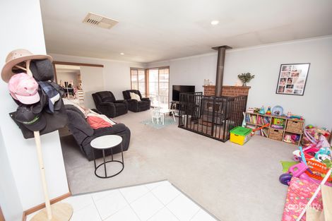 Property photo of 4 Bambrick Court Swan Hill VIC 3585