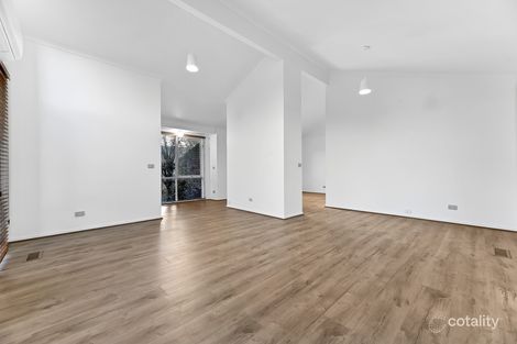 Property photo of 13 Beckington Crescent Hampton Park VIC 3976