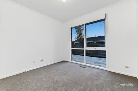 Property photo of 13 Beckington Crescent Hampton Park VIC 3976