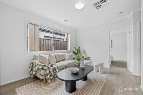 Property photo of 7 Werribee Crescent Wollert VIC 3750