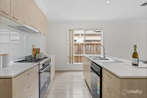 Property photo of 7 Werribee Crescent Wollert VIC 3750