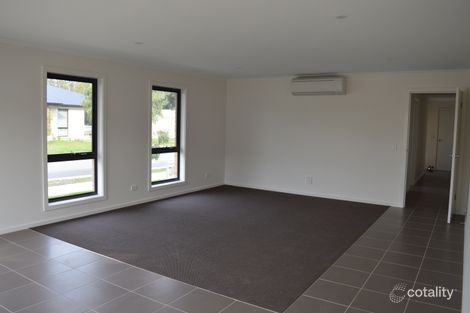Property photo of 40 Silvereye Circuit Wonthaggi VIC 3995