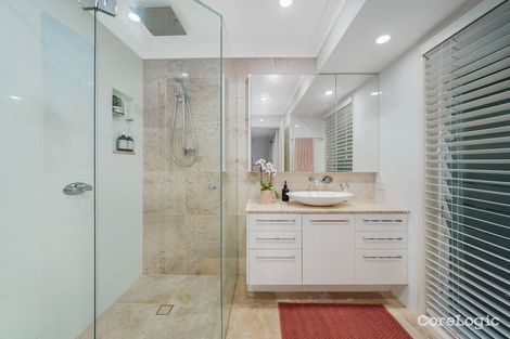 Property photo of 19 Turnberry Place Carindale QLD 4152