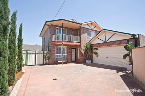 2/3 Lee St, Deer Park, VIC 3023