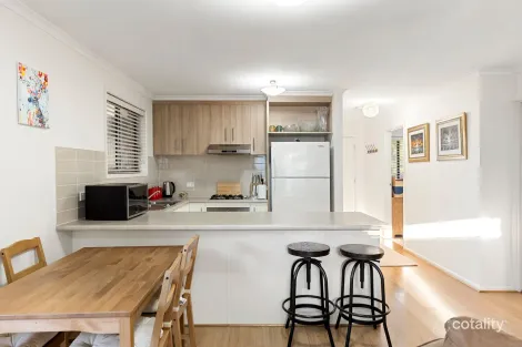 Property photo of 4 Flinders Drive Valley View SA 5093