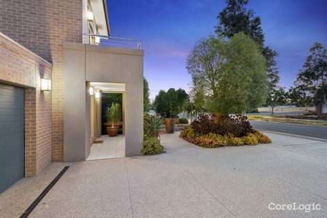 Property photo of 26 Ashbury Grove Hillside VIC 3037