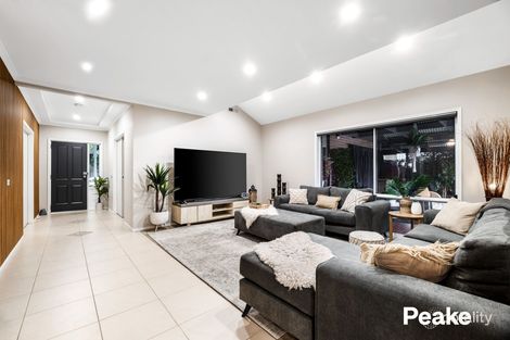 Property photo of 27 Fallingwater Drive Pakenham VIC 3810