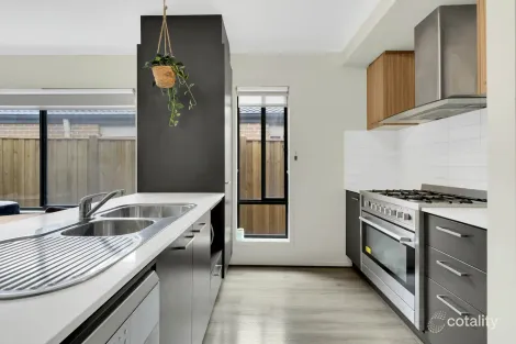 Property photo of 67 Canning Drive Mickleham VIC 3064