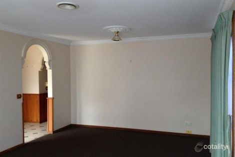 Property photo of 16 Heysen Drive Skye VIC 3977