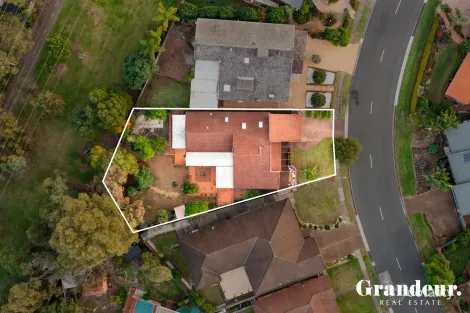 Property photo of 15 Begovich Crescent Abbotsbury NSW 2176