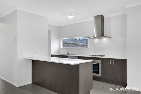 Property photo of 20 Augus Drive Thornhill Park VIC 3335