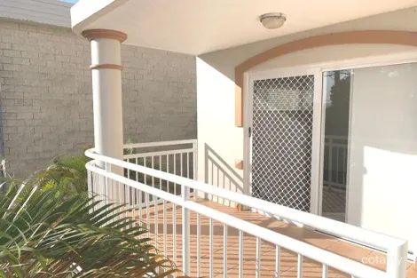 Property photo of 3/7 Holborow Close Surfers Paradise QLD 4217